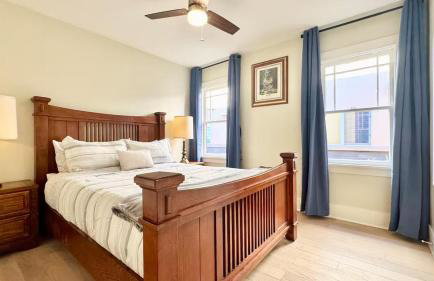 Iconic 2BR Bungalow, Short Walk to SJSU, with Parking - Foto 16