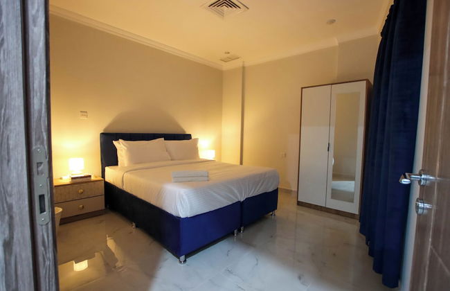 STAR NIGHT FURNISHED APARTMENTS - Photo 32