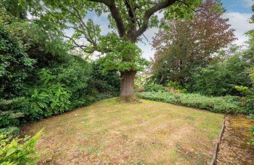 5 Bed Home with Private Parking - 25 Mins To Central London - Foto 41