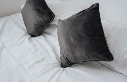 Huge Apartment - 8 Beds - Free Parking - Long Stays! - Foto 36