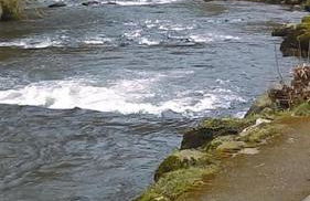 Stunning 3 Bed Riverside Cabin in Snowdonia - Photo 60