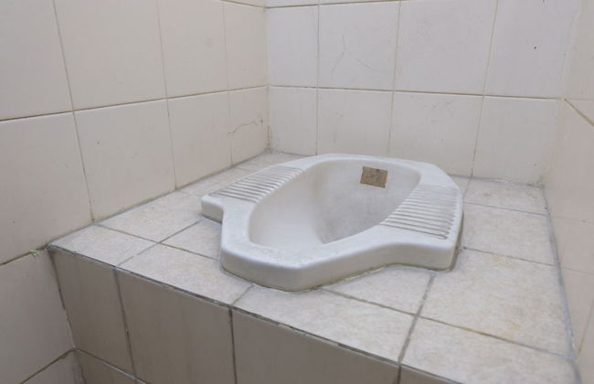 Spacious And Homey 3Br Apartment At Majesty - Photo 22