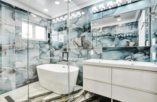 Sensational 5BR Villa Heated Pool near Hard Rock - Foto 16