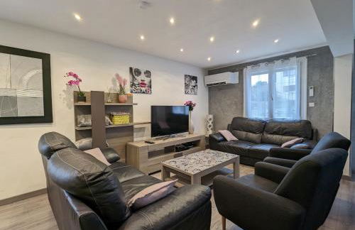 Chalet spacieux avec sauna, spa et baby-foot, proche stations de ski - FR-1-589-671 - Foto 12