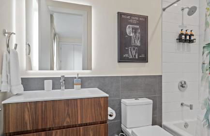 Brand New Low-Allergen Retreat with Hot Tub - Foto 36