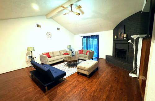 Super Cozy 4 Bedroom - Sleeps 10 Great for families and professionals - Foto 1
