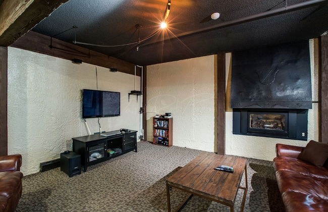 46SLL - Convenient - Economical - WiFi - Sleeps 2 - Foto 13