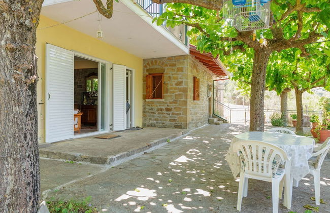 Secluded Holiday Home in Kalavrouza With Mountain Views,bbq - Foto 27