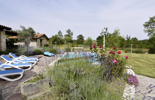 Villa with private pool and garden retreat - Foto 80