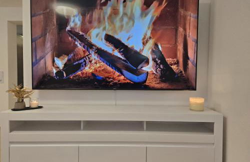 Holiday&Stay, City Apartment, Küche, 85Zoll TV, WLAN - Foto 2