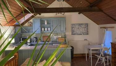 Converted Victorian Coach House on the North Coast - Foto 5