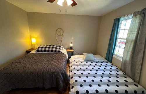 The Red Door 2-bedroom townhouse near VT & RU - Foto 15