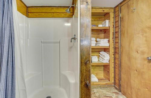 Dunns Creek Lodge - Private Boat Ramp! - Foto 17