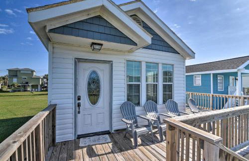 Steps to Beach! Surf Cottage in Galveston - Photo 25