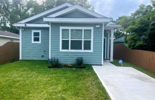 New 2024 Downtown Gem King Bed Smart Home - Foto 15