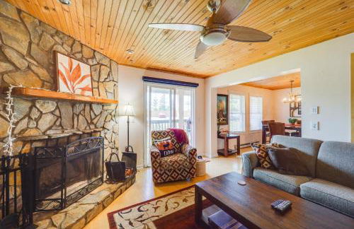 All-Season Retreat with Deck in Beech Mountain! - Foto 7