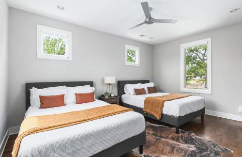 Modern Luxury with Rooftop Deck, 3 mi to Downtown - Foto 31