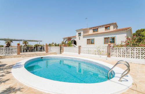 Villa with private swimming-pool in quiet location - Foto 1
