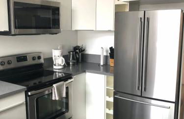 Modern 2 Bdrm w/Parking in the Heart of Hillcrest - Foto 4