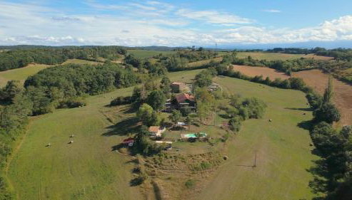 Gîtes avec piscine au cœur de la nature dans un domaine familial - Foto 4
