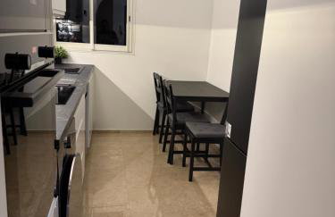 Appartement moderne 3 pièces climatisé avec balcon, plage à 2 min - Photo 4