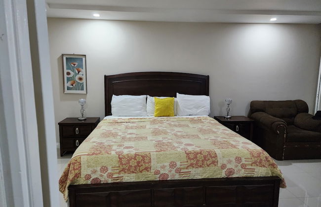 Balcony Breeze @ Bayfront Villas Portmore - Foto 14