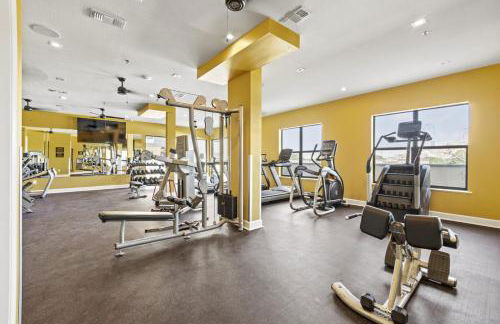 Trendy 1BR w 10ft Ceilings FREE Parking Pet Friendly - Foto 33