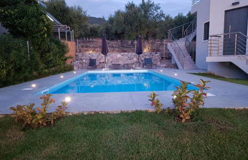 Evilenia Luxury Apartments - Photo 37