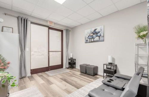 Stylish and Prestigious - 2 Bed 2 Bath On The Avenue - Foto 17