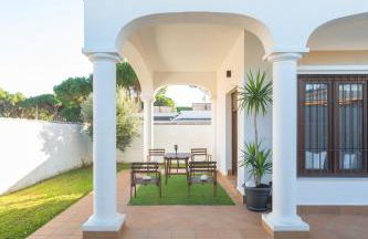 VILLA DE LUJO CLIMATIZADA. PISCINA Y JARDIN PRIVADO - Foto 3