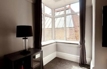 The Retreat - Large Luxury Apartment, Two Mins From Beach - Foto 27