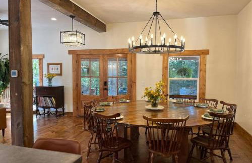 Secluded with Hot tub, Pool table, Arcade, Fishing andTheater Room - Photo 68