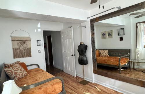 Chic Santa Paula Home with Mountain and City Views! - Foto 30