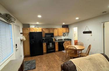 Dont miss the Main level Cozy Winter Retreat - Photo 9