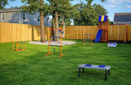 5bd/3ba Family Oasis with Playground and Pool - Foto 25