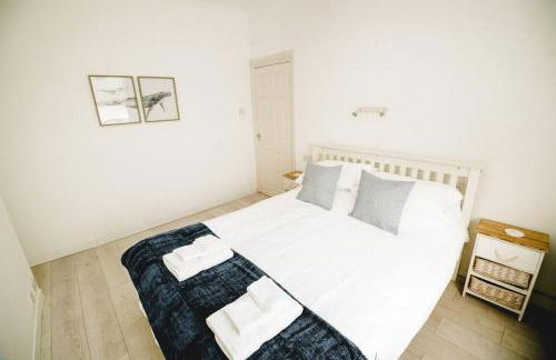 Sea View Beachfront House - Photo 22