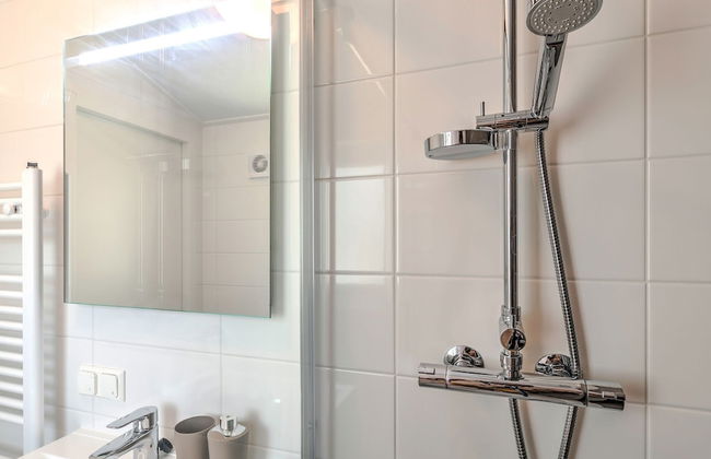 Lovely Holiday Home in Kaatsheuvel With Bubble Bath - Photo 42