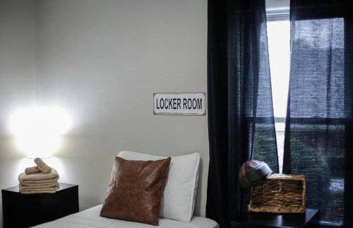 Touchdown Bungalow-Charming HOF Village Home - Foto 15