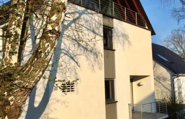 Modernes Ferienhaus mit 2 Balkonen, Terrasse und Garten ! - Foto 1