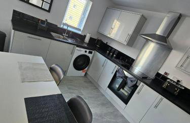 Cosy Panoramic Sea Views with North Dock Balcony - Foto 19