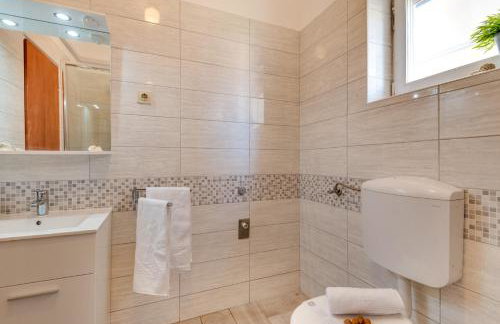 Cozy Apartment Stana in Grebastica - Foto 43