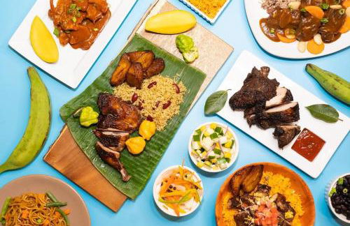 Stylish 3 Bed Retreat, Rooftop, Parking, Sleeps 10, Ensuite Baths, Bunk Room, Gourmet Kitchen, Cozy Living Space, Rooftop Views & Fire Table, Near Downtown, Distilleries & Marathon Village, 24 Hr Hospitality - Foto 35