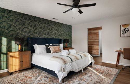 Epic Family Stay - 40' Putting Green, Theater, Hot Tub, Sauna - Foto 9