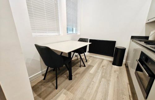 Modern 1-Bed in Victorian Building, Bury - Foto 8