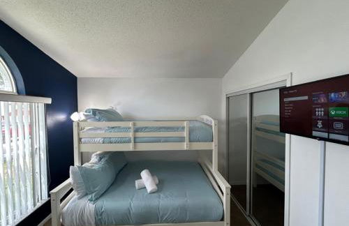 4 bed pool home close to Disney - Foto 16