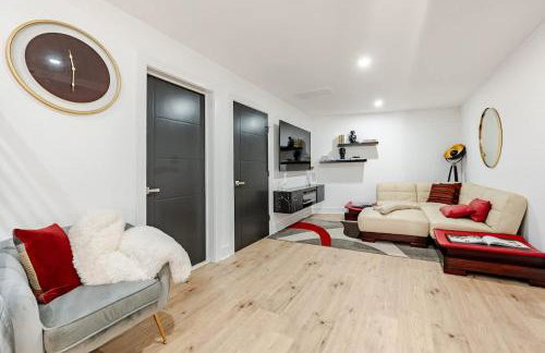 Modern Lakeview Home with Private Dock Sleeps 5 - Foto 20