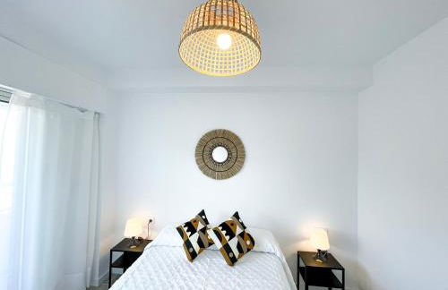 NUEVO, primera linea de playa, con piscina y vistas al mar - Foto 37