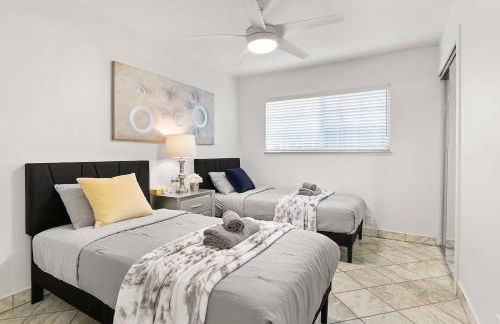 3BR Home Ideal for Work Trips, Family & Long Stays - Foto 4