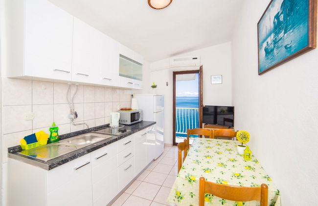 Apt Next to the Beach w Balcony and sea View - Foto 9