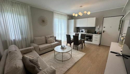 The Captain Apartments Marina next to Verbella Leonardo Academy MXP - Photo 4